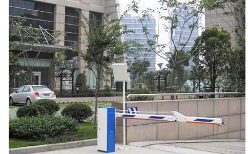 RFID陶瓷卡車輛管理抗金屬標(biāo)簽UT5867用于停車場管理